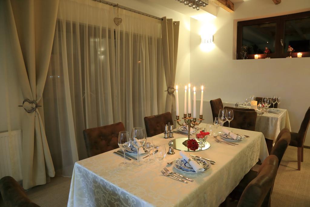 La Monitori Hotel Sinaia Buitenkant foto